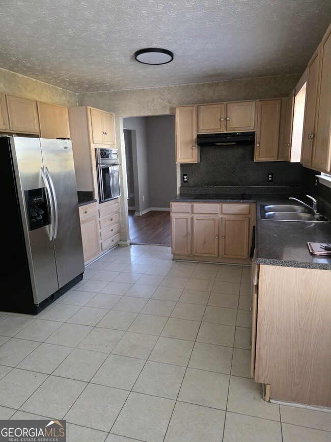 Building Photo - 1411 Diamond Key