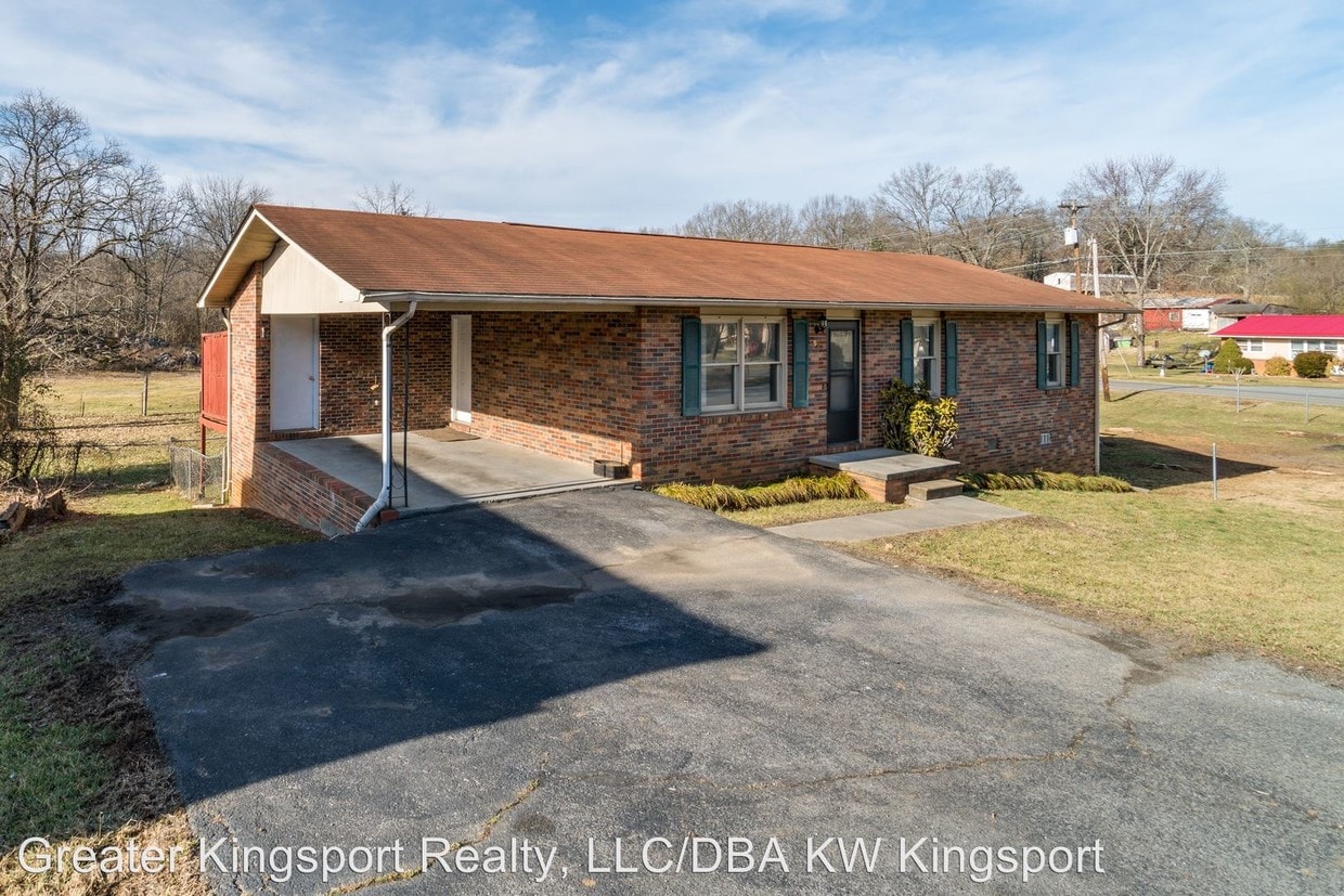 Primary Photo - 96 Lynnwood Dr