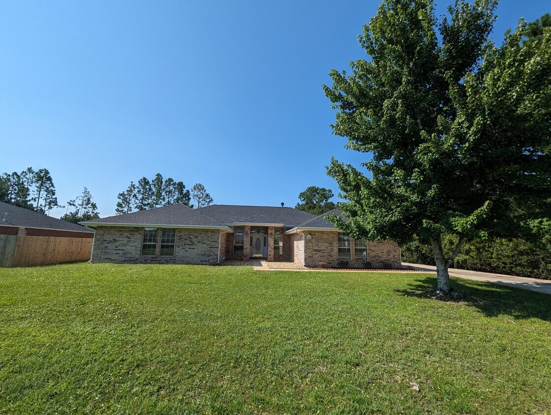 Foto principal - 7359 Brevard St