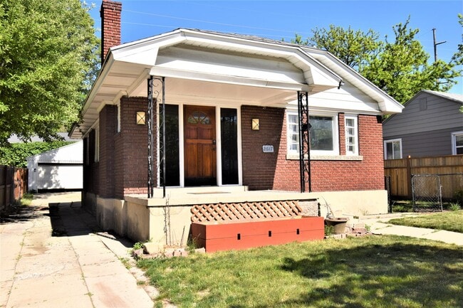 Building Photo - Cute 3 Bed 2 Bath Home in Sugarhouse!!!