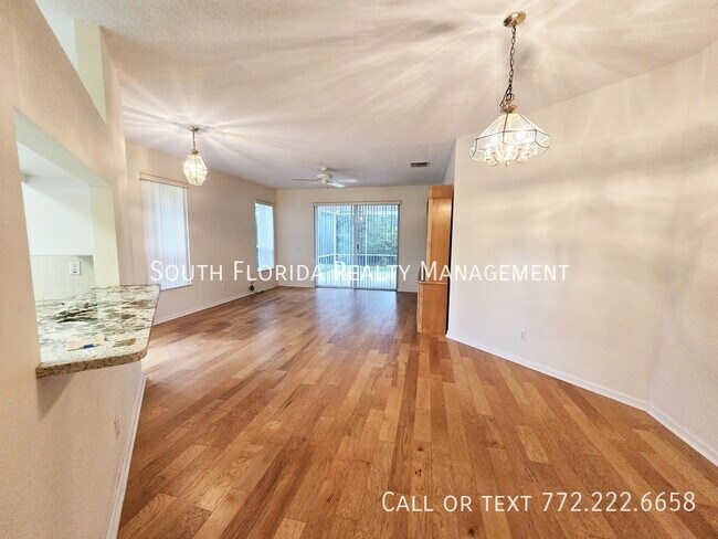Foto del edificio - 6849 SE Warwick Ln