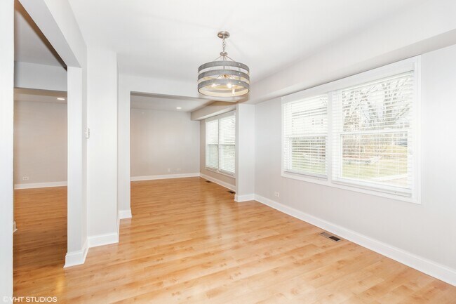 Foto del edificio - 401 N Salem Dr