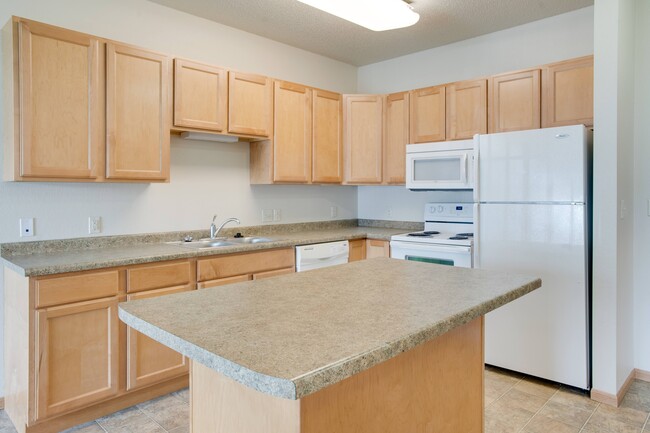 Lakestone Apartments Kitchen - Lakestone Apartments