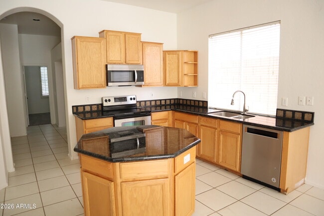 Building Photo - 3820 S Barberry Pl