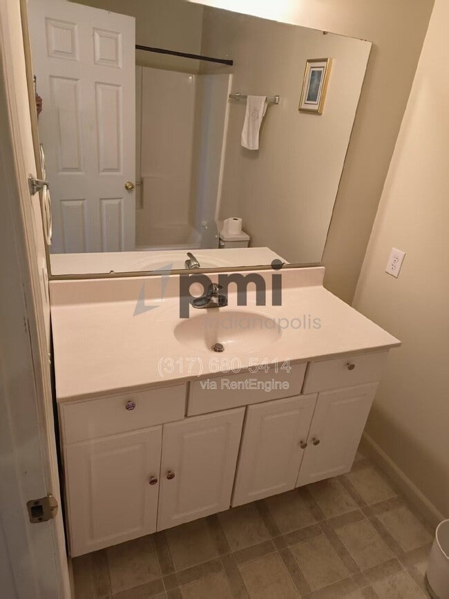 Foto del edificio - 2871 S Walnut Street Pike