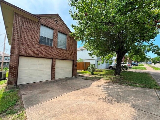 Foto del edificio - 14009 Maricella Ln