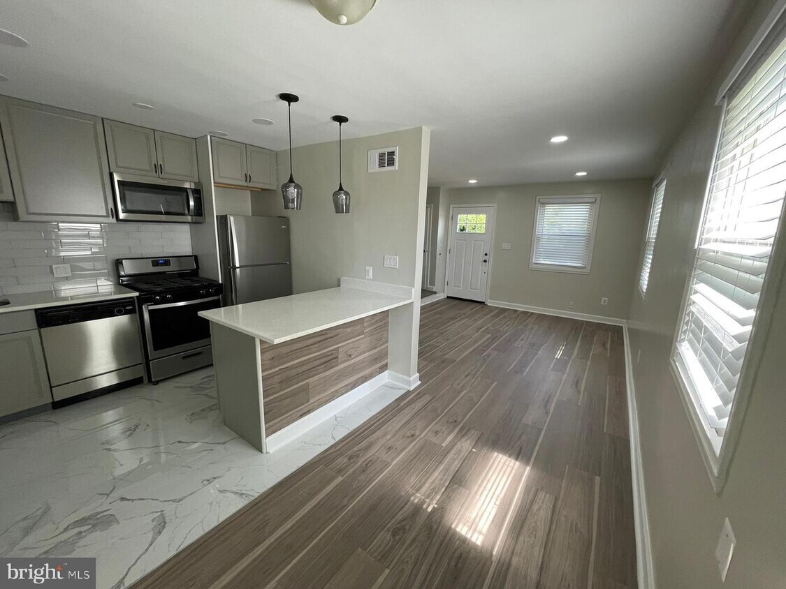 102 Kenilworth Avenue Northeast, Washington, D.C., DC 20019 Townhouse