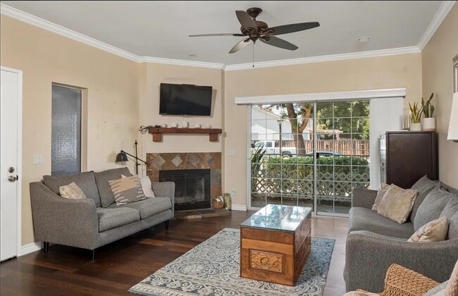 Living Room - 13818 Midland Rd
