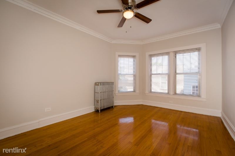 Primary Photo - 2247 W Eastwood Ave