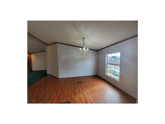 Building Photo - 4 Bedroom Home in Fountain Inn