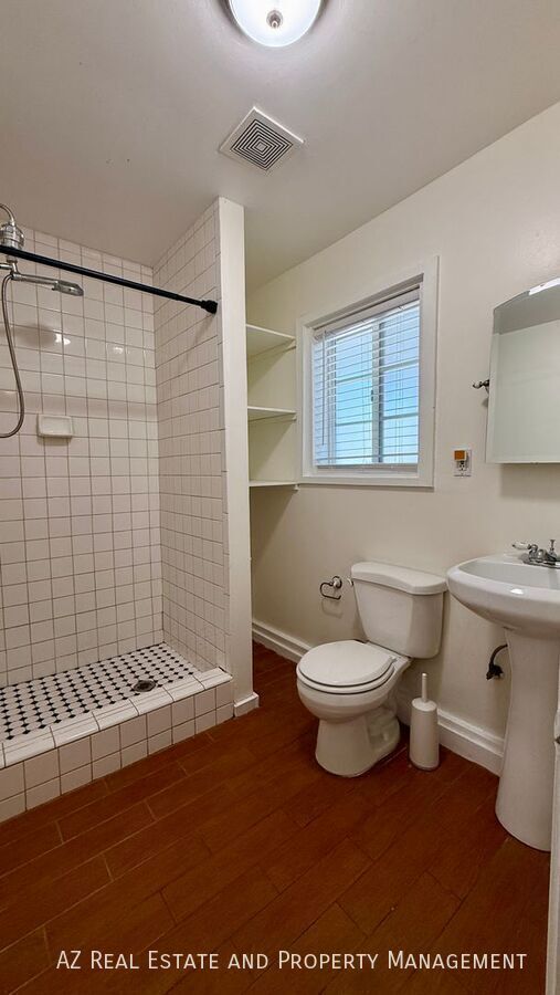 Foto del edificio - 4618 N 12th Pl