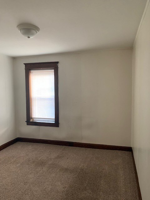 Foto del edificio - 302 N Cedar St