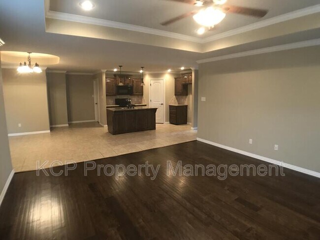 Foto del edificio - 6105 Red Cedar Cir