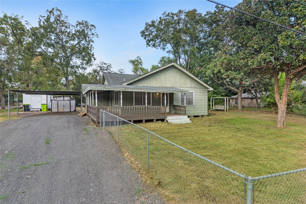 Foto del edificio - 615 Riveredge Dr