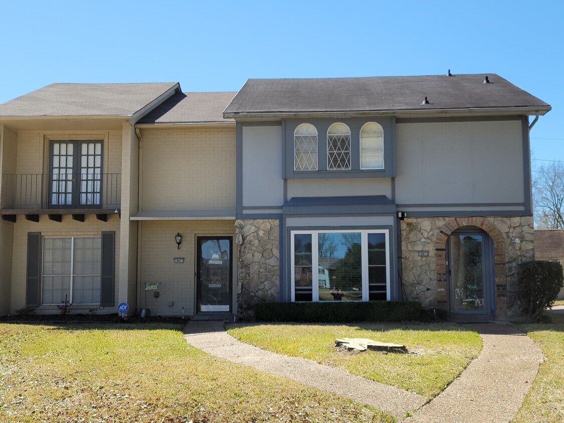 Front view - 10073 Smitherman Dr