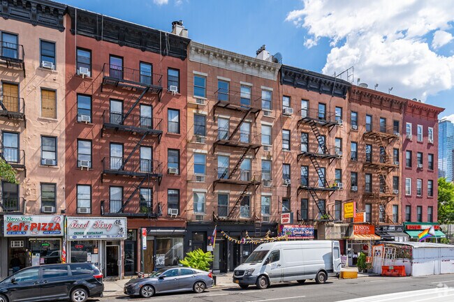 Vista desde la calle - 692 Tenth Ave