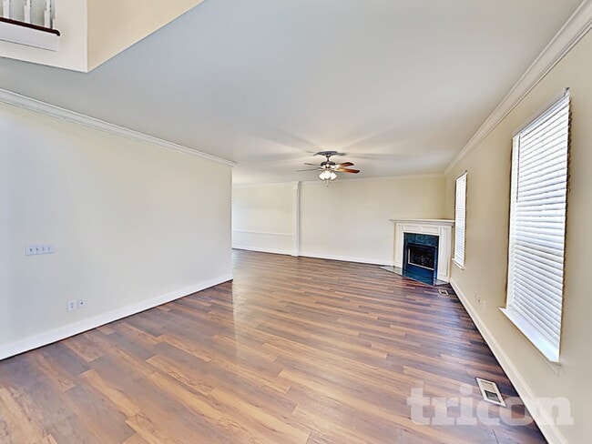 Building Photo - 1705 Walden Ct