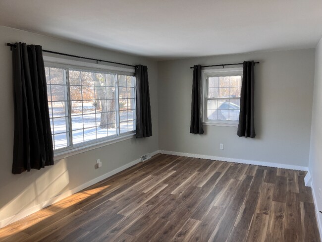 Foto del edificio - 11935 Winnetka Ave N