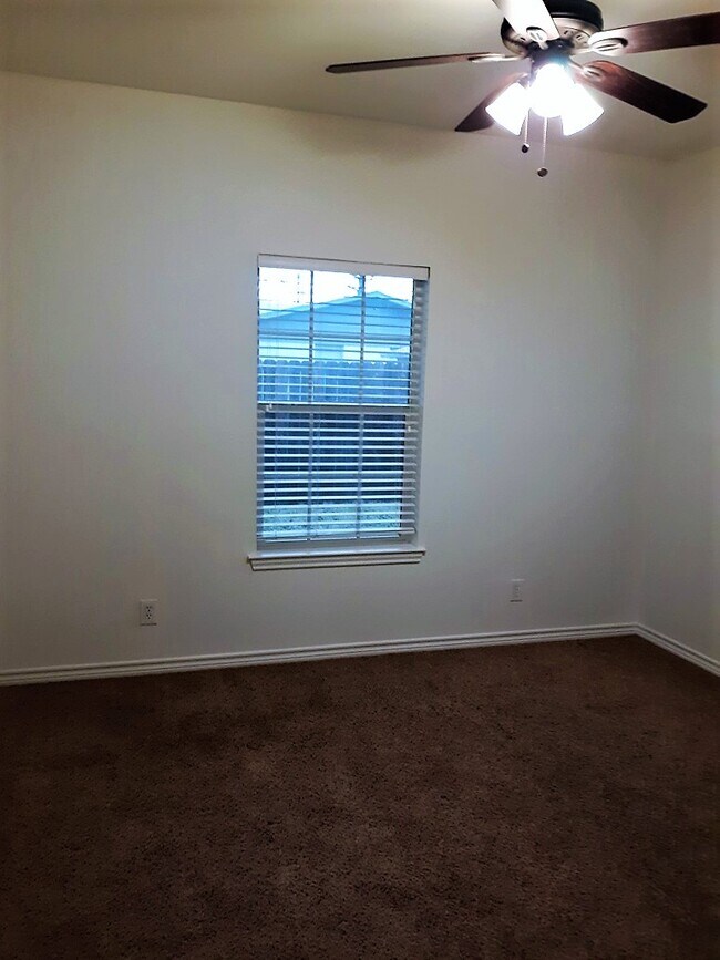 Foto del edificio - 4241 Castlegate Dr