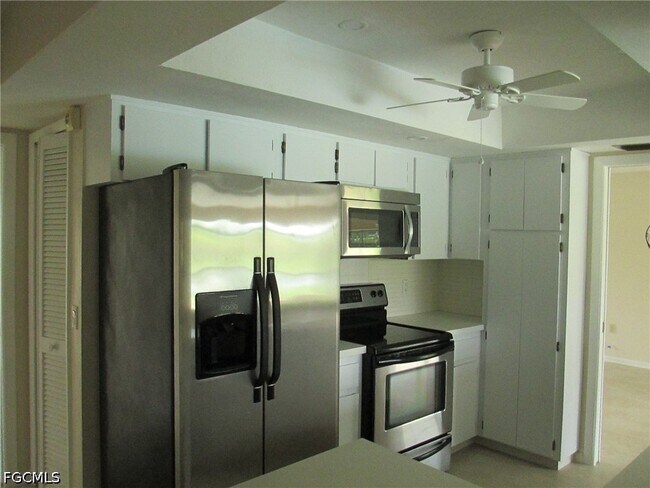 Foto del edificio - 841 SE 41st St