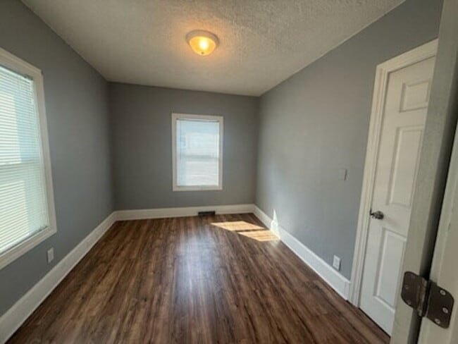 Foto del edificio - 3306 SW 13th St