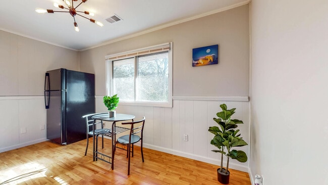 Photo - 4087 Creek Ct Apartment