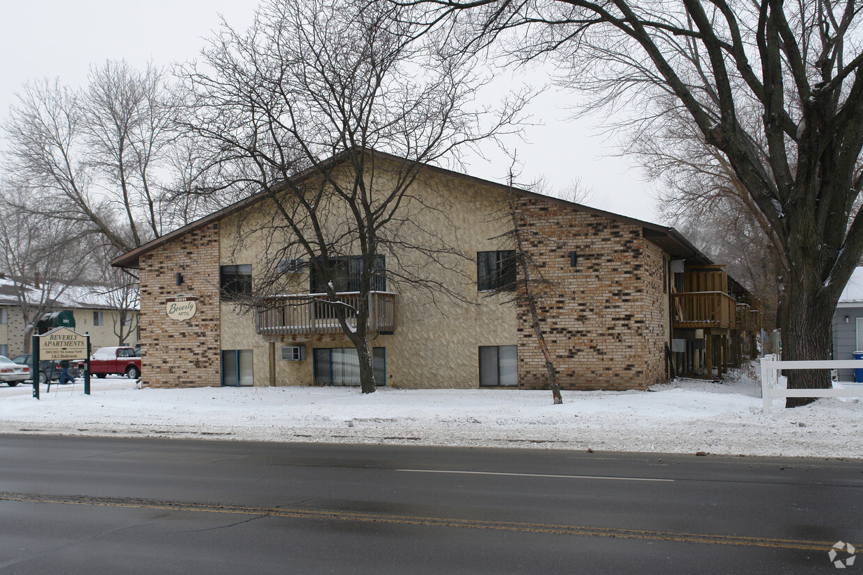 Foto del edificio - 2811 7th Ave