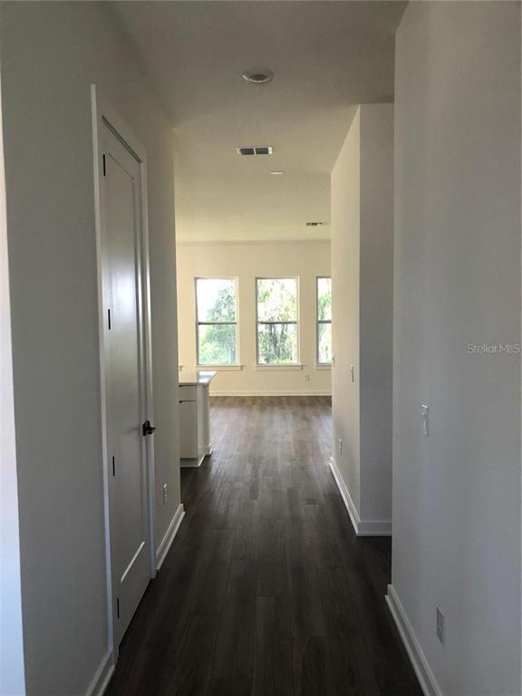 Foto del edificio - 17582 Lake Star Rd