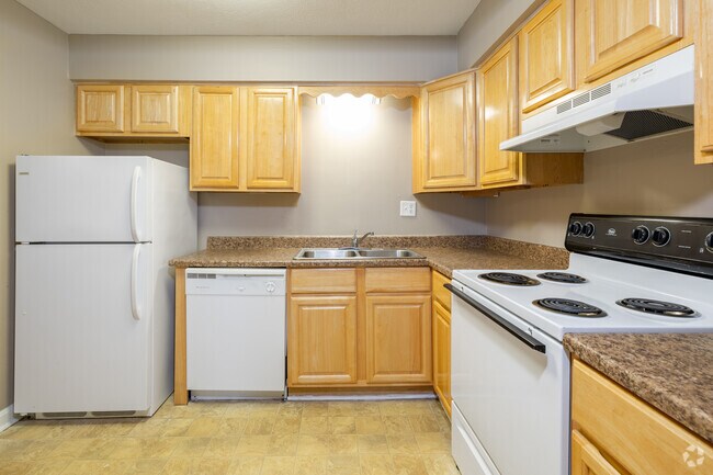 2BR, 2BA - 1,000SF Kitchen - Newberry Parc