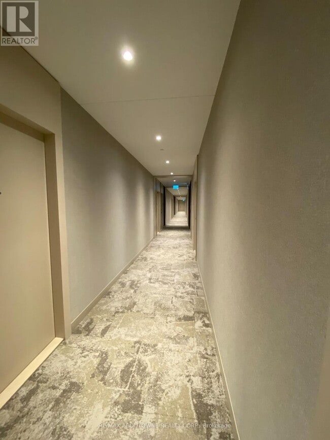 Building Photo - 2020 Bathurst St