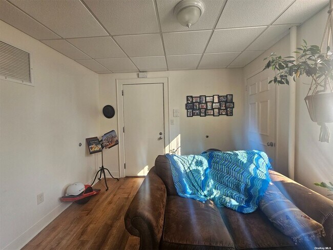 Foto del edificio - 16 Fire Island Ave