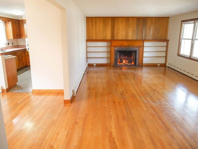 Building Photo - 4 Sunhill Dr