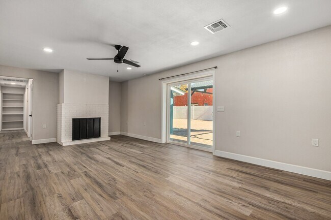 Building Photo - New Remodel by Downtown Chandler!