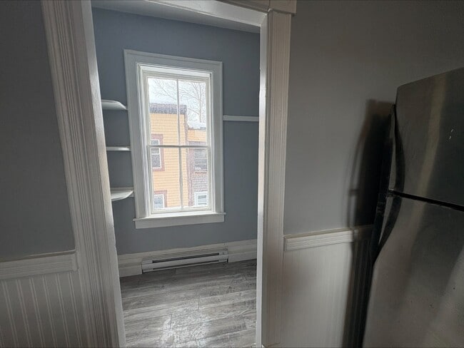 Building Photo - 48 Kennedy St