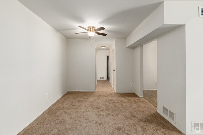 3BR, 2BA - 1,352F - Dining Area - Orchard Hills