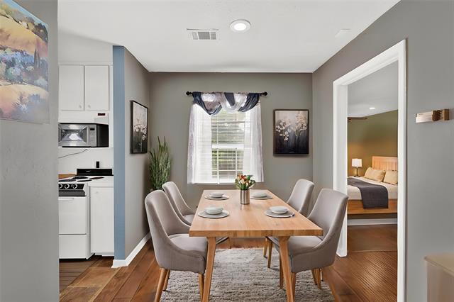 Foto del edificio - 3310 Darby Ln