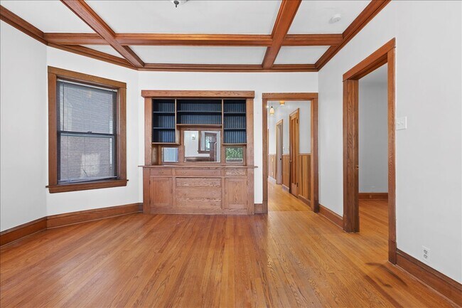 Foto del edificio - 4226 N Sawyer Ave