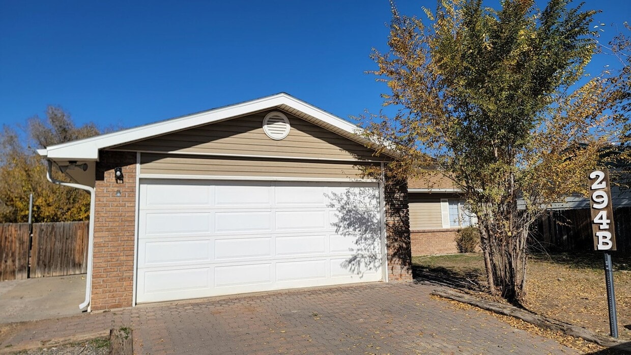 Charming 3 Bedroom, 2 Bath Home in Orchard Mesa – Spacious Yard & Garage! - Charming 3 Bedroom, 2 Bath Home in Orchard...