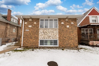 Building Photo - 3255 S 61st Ct
