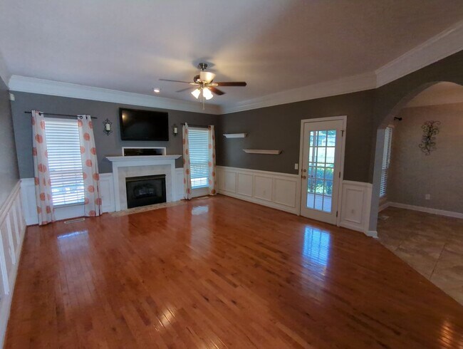 Building Photo - Nice Neighborhood in East Brainerd