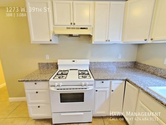 Foto del edificio - 1273 W 39th St