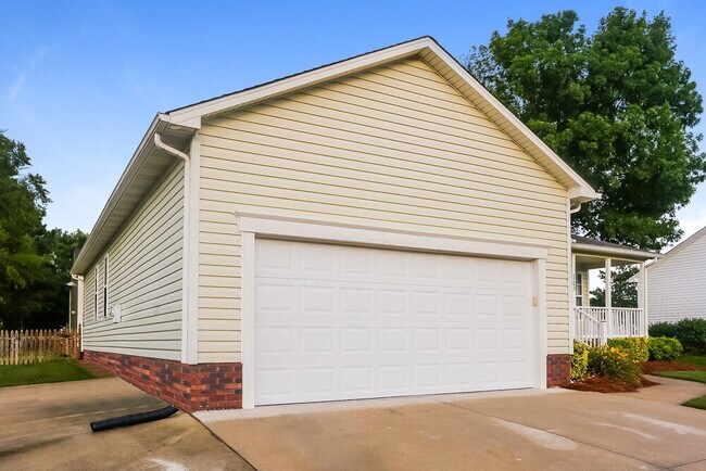 Building Photo - 1243 Piney Church Rd