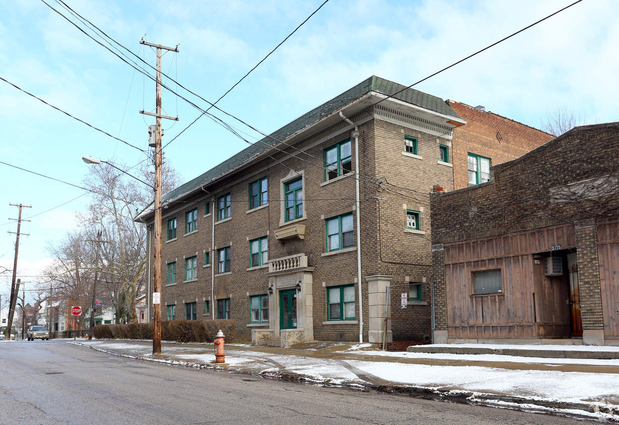 Foto del edificio - Archwood Manor