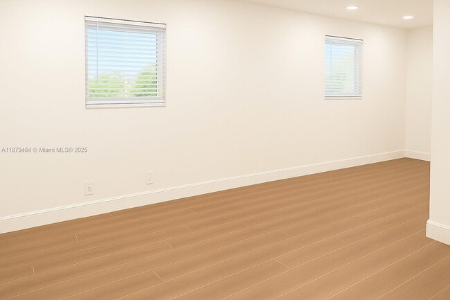 Foto del edificio - 105 NW 14th Way