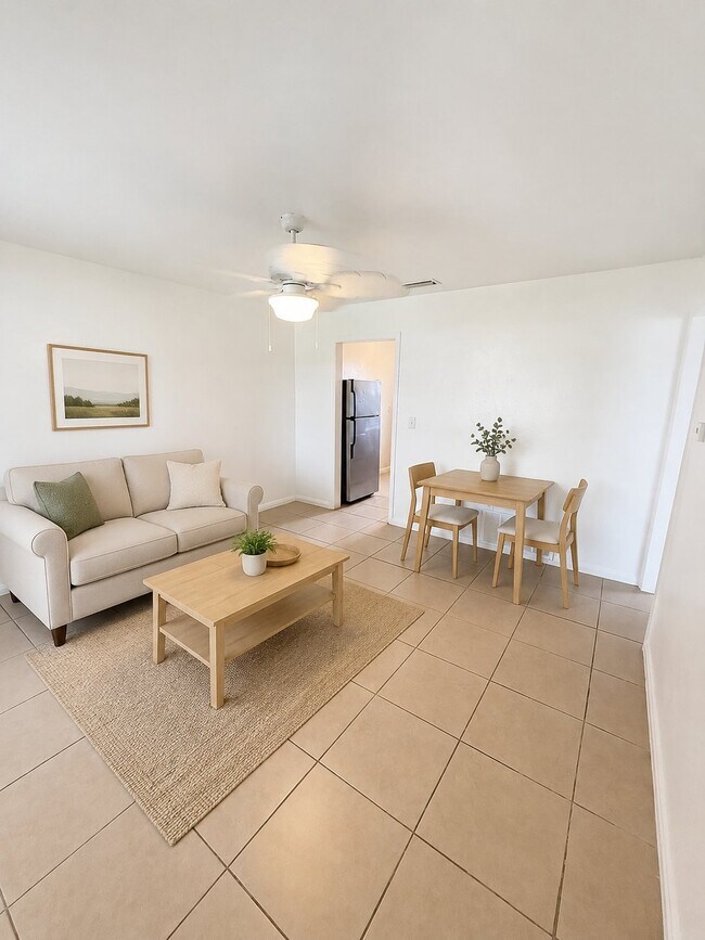 Foto del edificio - 30 Cypress Cir