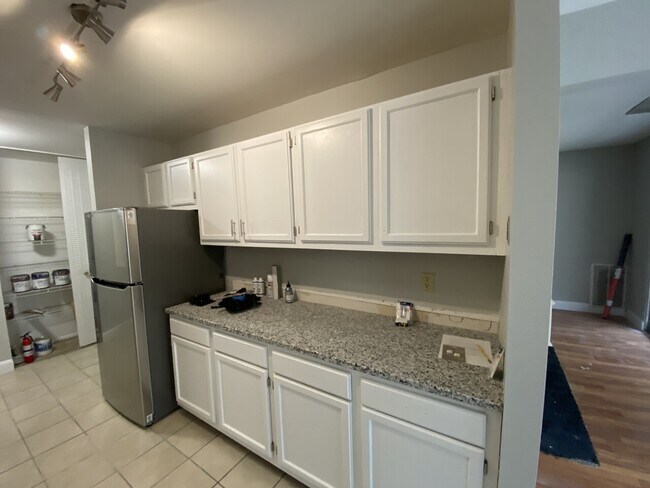 Building Photo - Summit Pointe