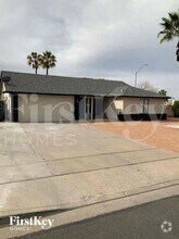 Building Photo - 4237 W Grovers Ave