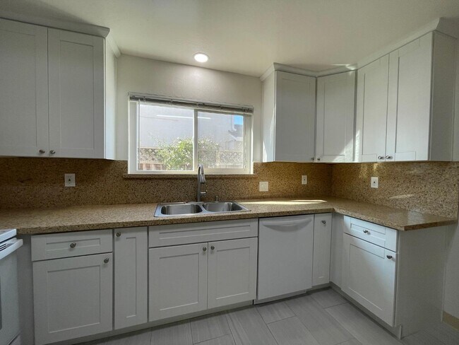Foto del edificio - 5068 Glentree Dr