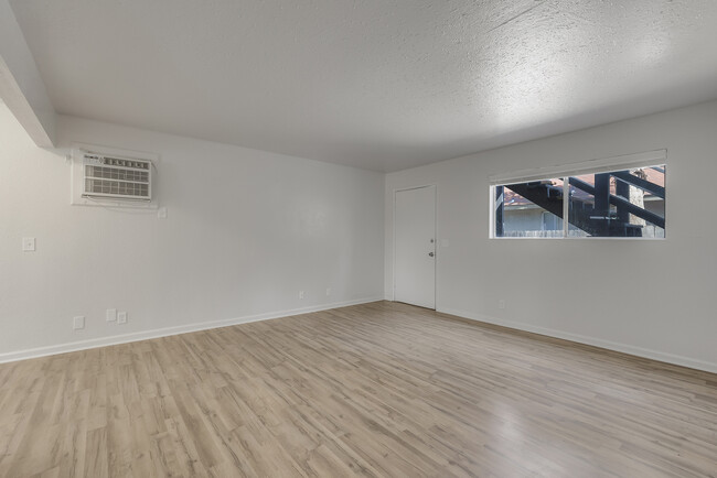 Building Photo - 1514 Oakdale St