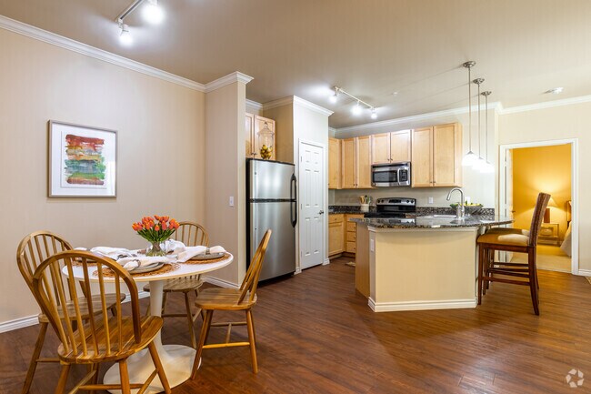 2 habitaciones, 2 baños - 1140 pies cuadrados - Comedor - Renaissance At North Park